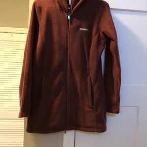 Columbia Burgundy woman's hooded zipped fleece small